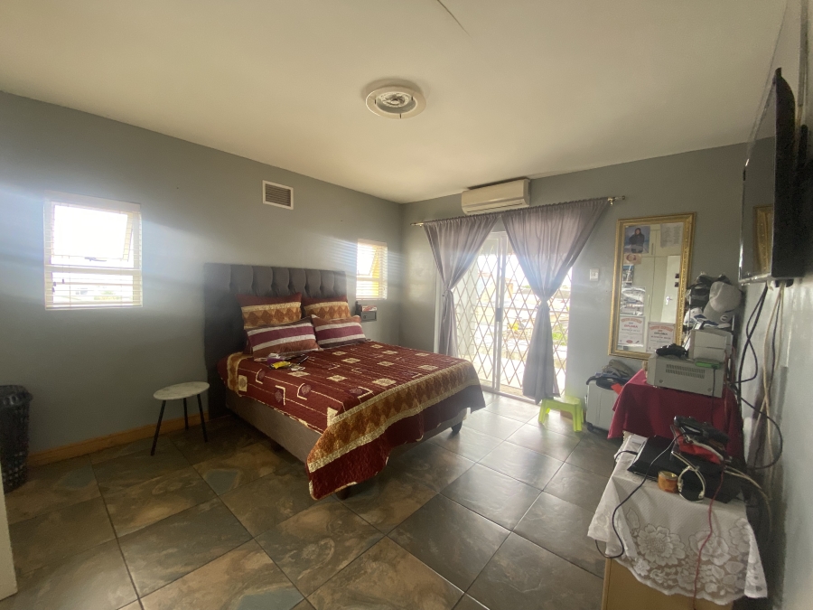 6 Bedroom Property for Sale in Mount Pleasant Western Cape